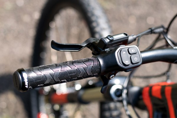 Giant Dirt-E+ grip