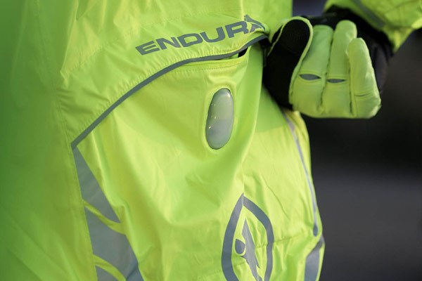 Some hi vis jackets come with integrated LED’s