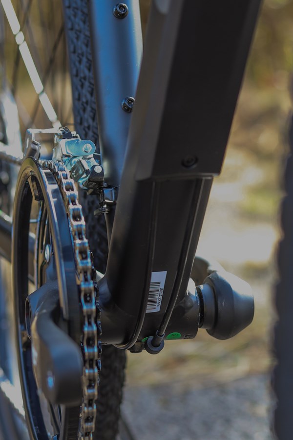 Giant Roam cable routing