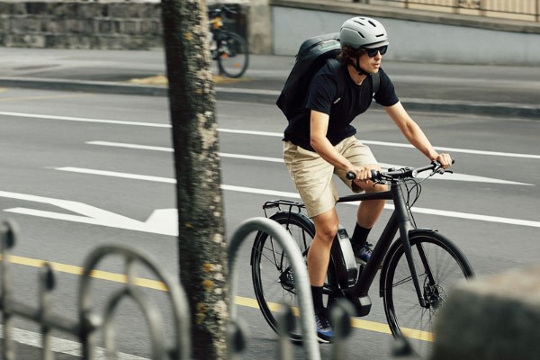 Commuter cyclist