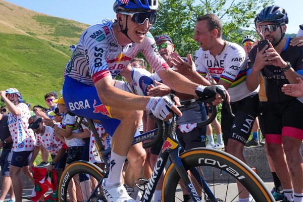 UAE Team Emirates riders riding