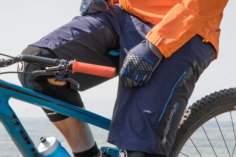 Mountain bike baggy shorts