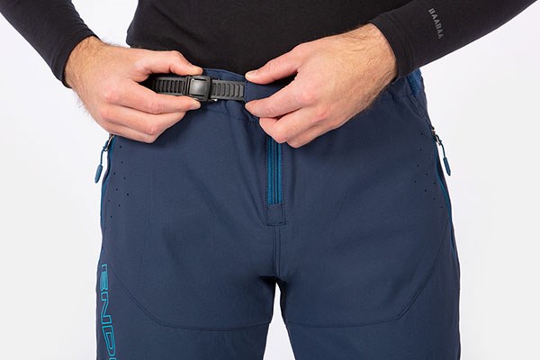 Endura MT500 burner shorts waist adjuster