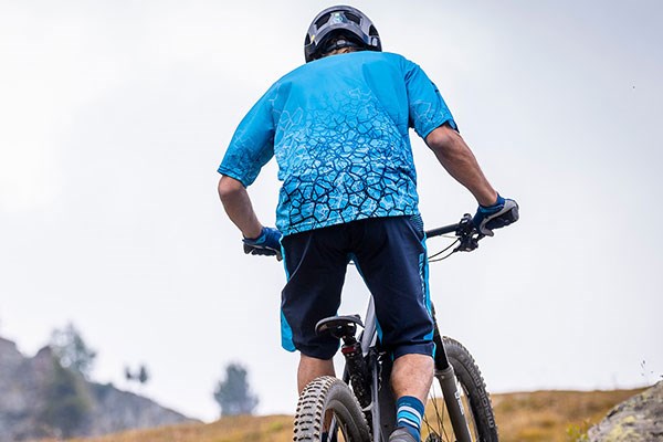 MTB rider in blue endura jersey