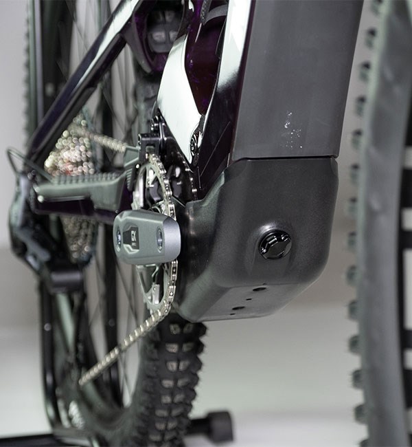 SRAM Powertrain motor and drivetrain