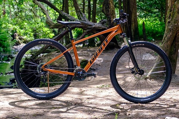 Giant Talon hardtail MTB by a lake