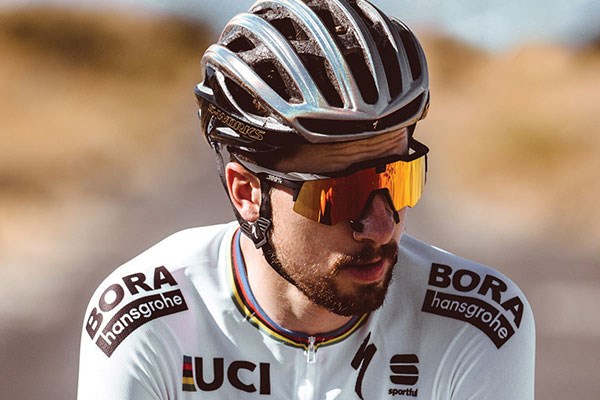 peter sagan in helmet and glasses