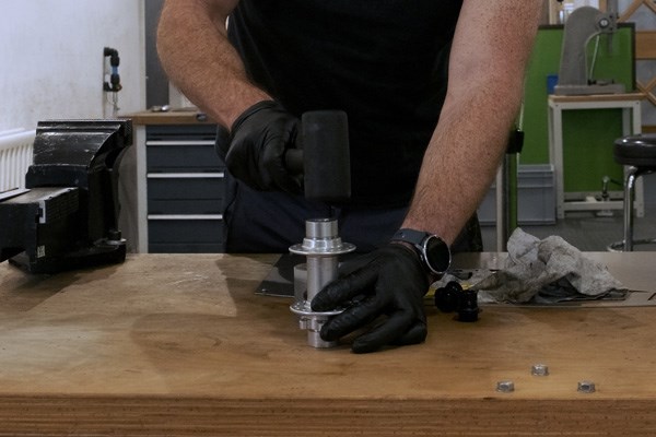 Loosen Bleeding Edge port