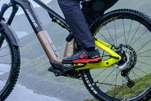 Fazua e-bike motor detail on a Haibike Lyke on a wet day in teh welsh mountains