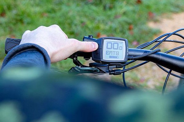 Close up of a Bosch CX Performance Line motor on an electrc mountain bike