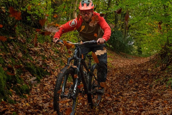 Mountain biker wearing an MTB jersey