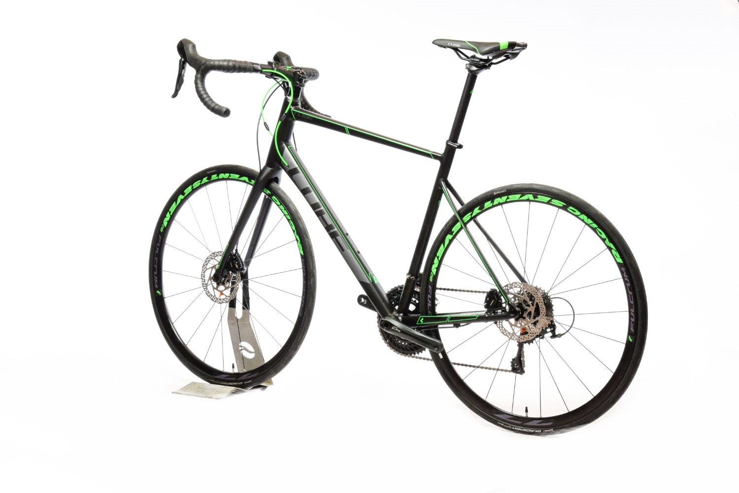 Cube Attain SL Disc - Nearly New - 58cm - 2016 Road Bike product image