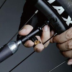 Tubi Master X Tubeless Tool Without CO2 Cartridge image 3