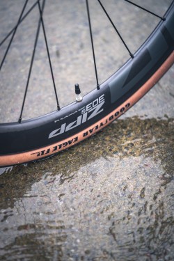 SLR 9.6 Carbon 2025 - Road Bike image 8