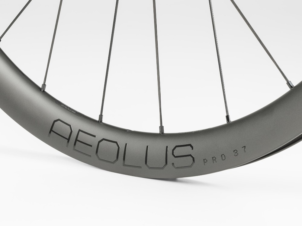 Aeolus Pro 37 Tubeless Ready Disc 700c Rear Road Bike Wheel image 2