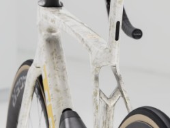 Madone SLR 7 AXS Gen 8 2025 - Road Bike image 3