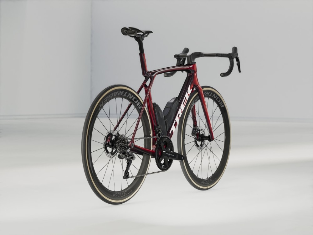 Madone SLR 7 Gen 8 2025 - Road Bike image 1