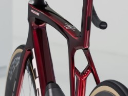 Madone SLR 7 Gen 8 2025 - Road Bike image 3