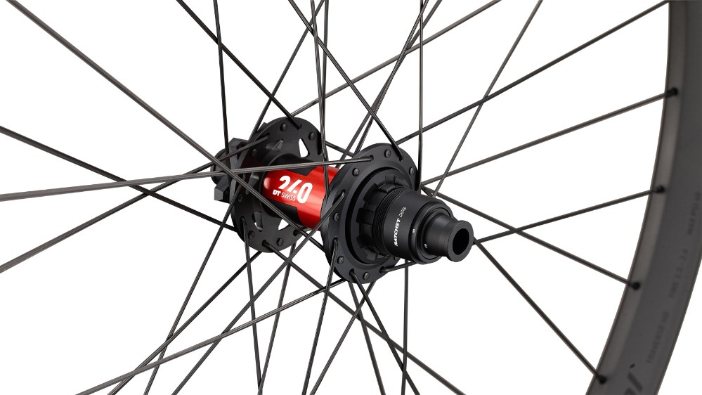 Traverse HD 240 29" Rear Wheel image 2