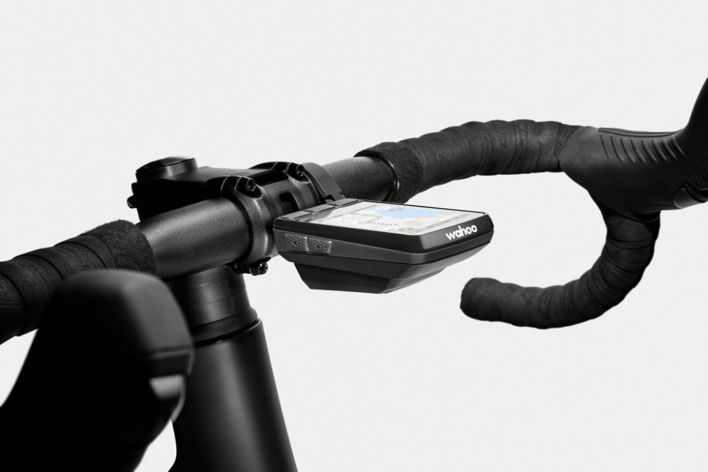 Elemnt Roam 3 GPS Cycling Computer image 1
