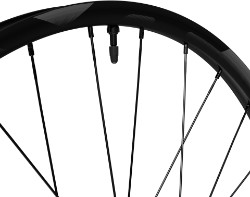 XT M8200 XT 27.5" Front Wheel image 3