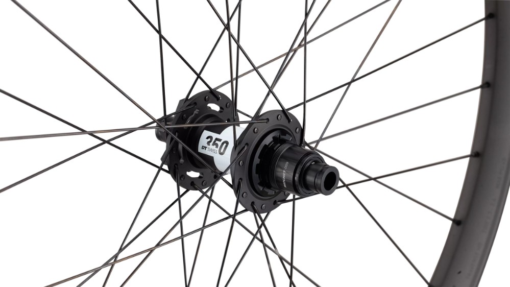 Traverse HD 350 Deg 6B 29" Rear Wheel image 2