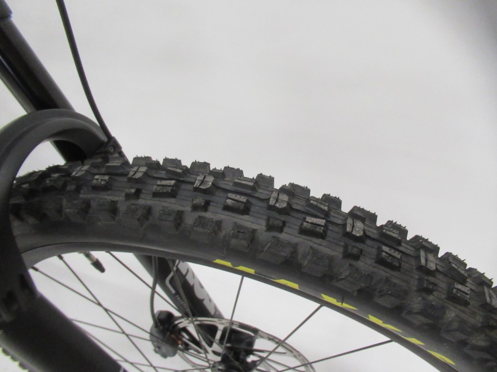 Turbo Levo Comp Carbon - Nearly New - M 2025 - Electric Mountain Bike image 2
