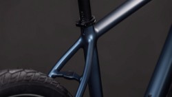 Editor Pro 2026 - Hybrid Sports Bike image 4