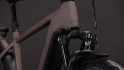 Kathmandu Hybrid EXC 800 2026 - Electric Hybrid Bike image 6