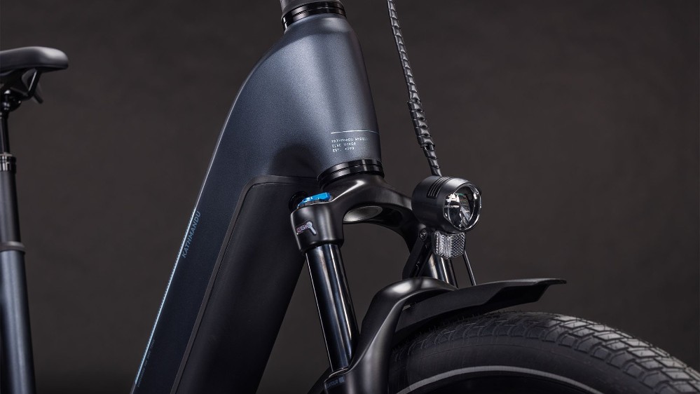 Kathmandu Hybrid One 800 Easy Entry 2026 - Electric Hybrid Bike image 2