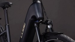 Touring Hybrid One 600 Easy Entry 2026 - Electric Hybrid Bike image 6