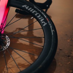 Allroad SL Carbon C-Lock 700c Wheelset image 5