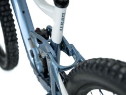 Trance X 2 Mountain Bike 2025 - Trail Full Suspension MTB image 10