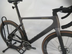SLR 9.8 Carbon - Nearly New - L 2026 - Road Bike image 13