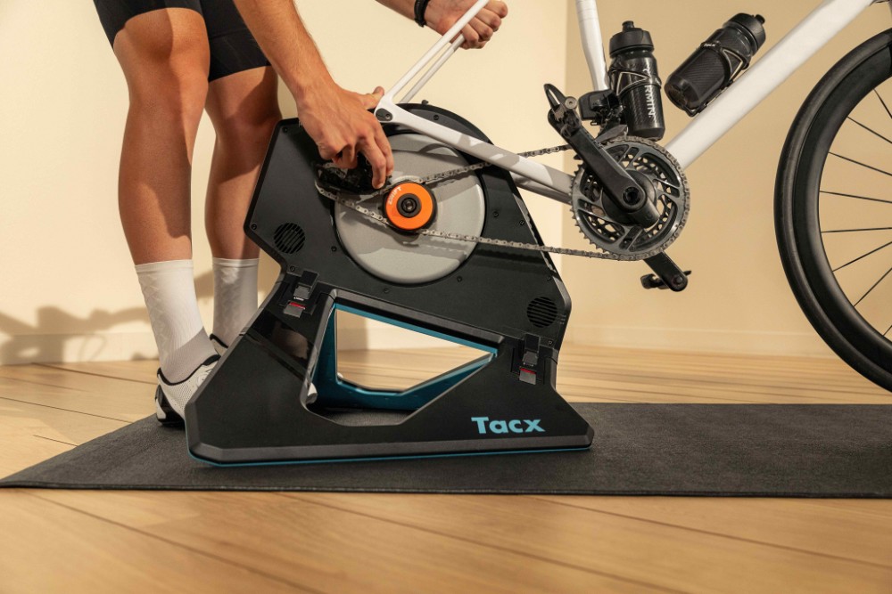 NEO 2T with Zwift Cog and Click image 2